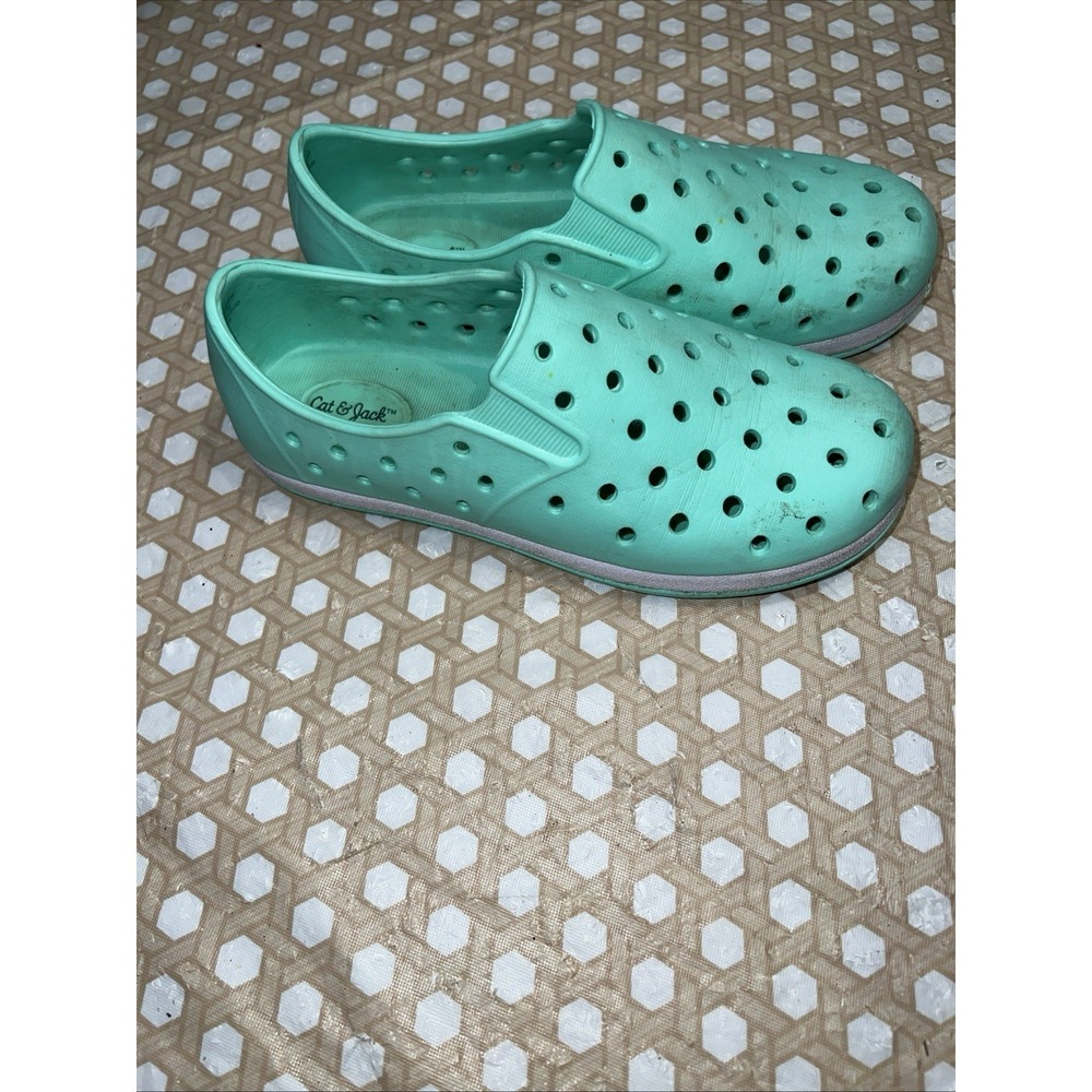 Kid/Youth size 3 Teal‎ EVA Slip On Apparel Water Shoes Cat & Jack
